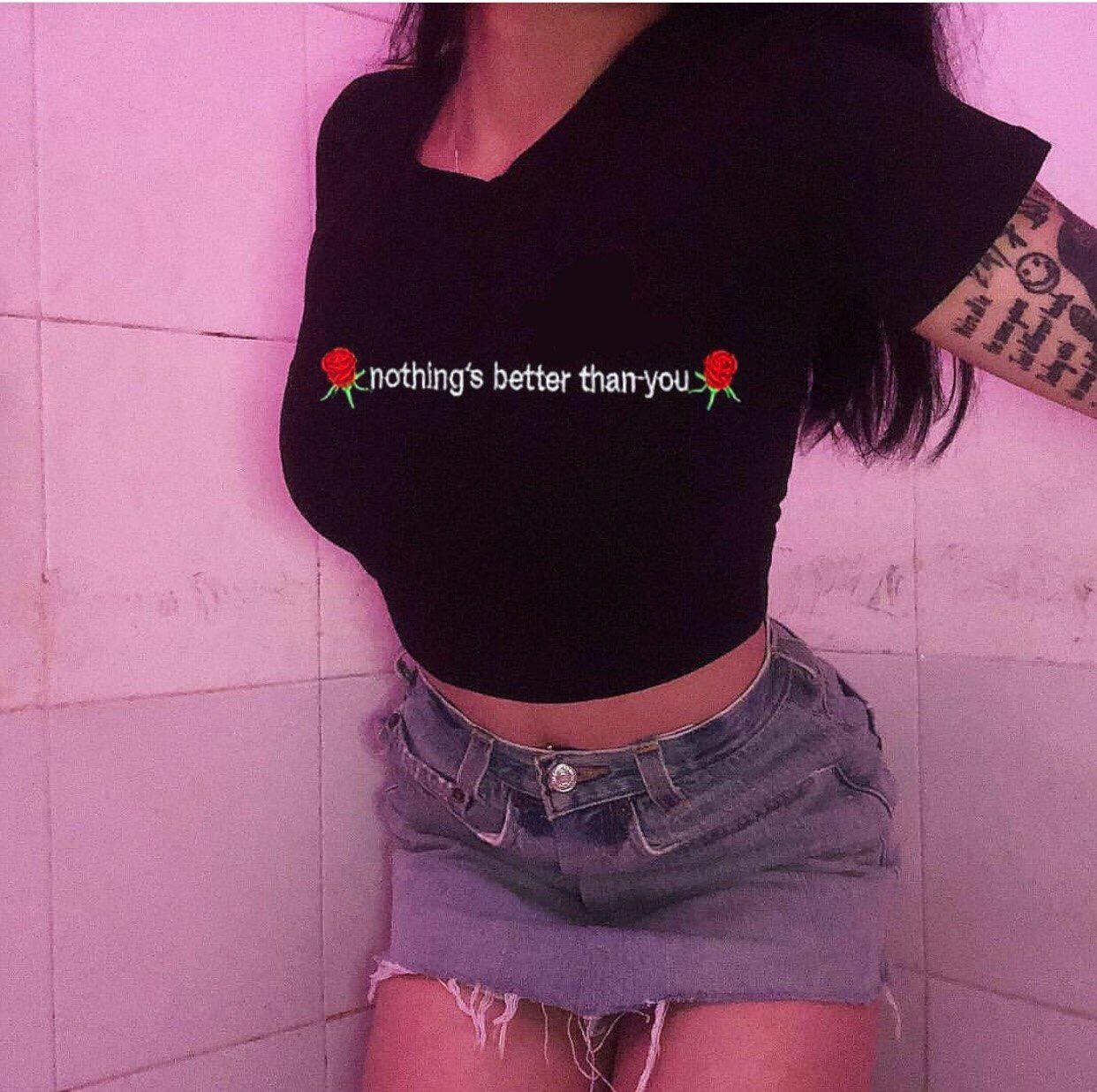 Áo croptop nothing hoa hồng cực xinh
