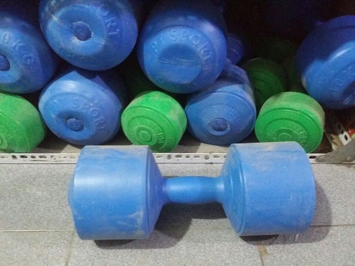 Tạ tay nhựa đôi 2-4-6-8kg