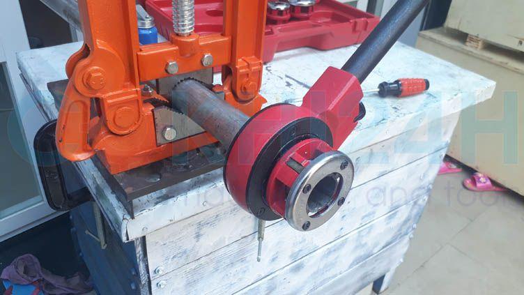 Dụng cụ ren ống bằng tay SD705