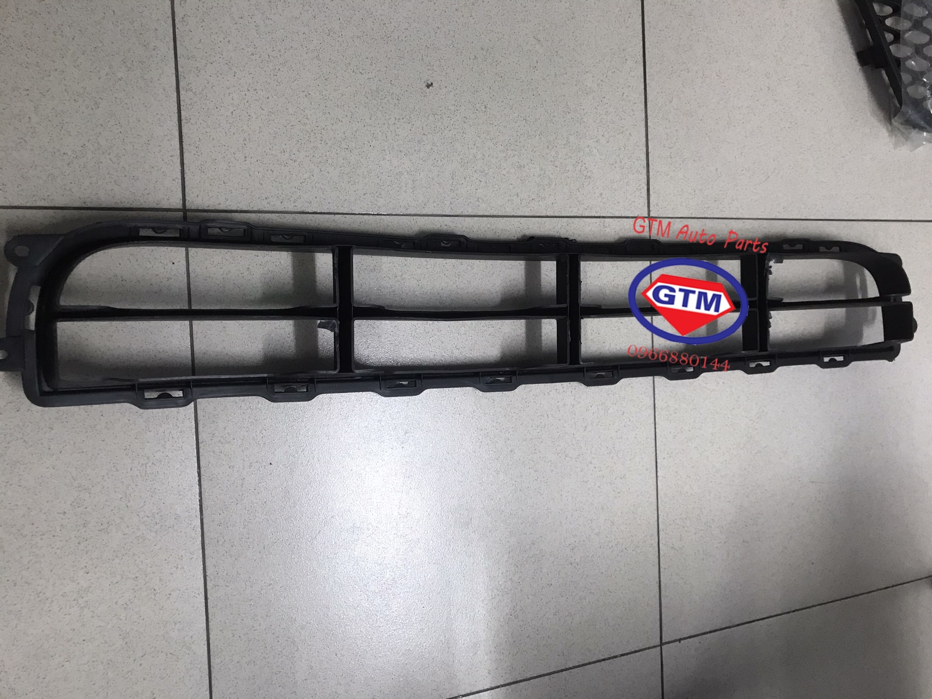 Lưới Cản Trước KIA Carens