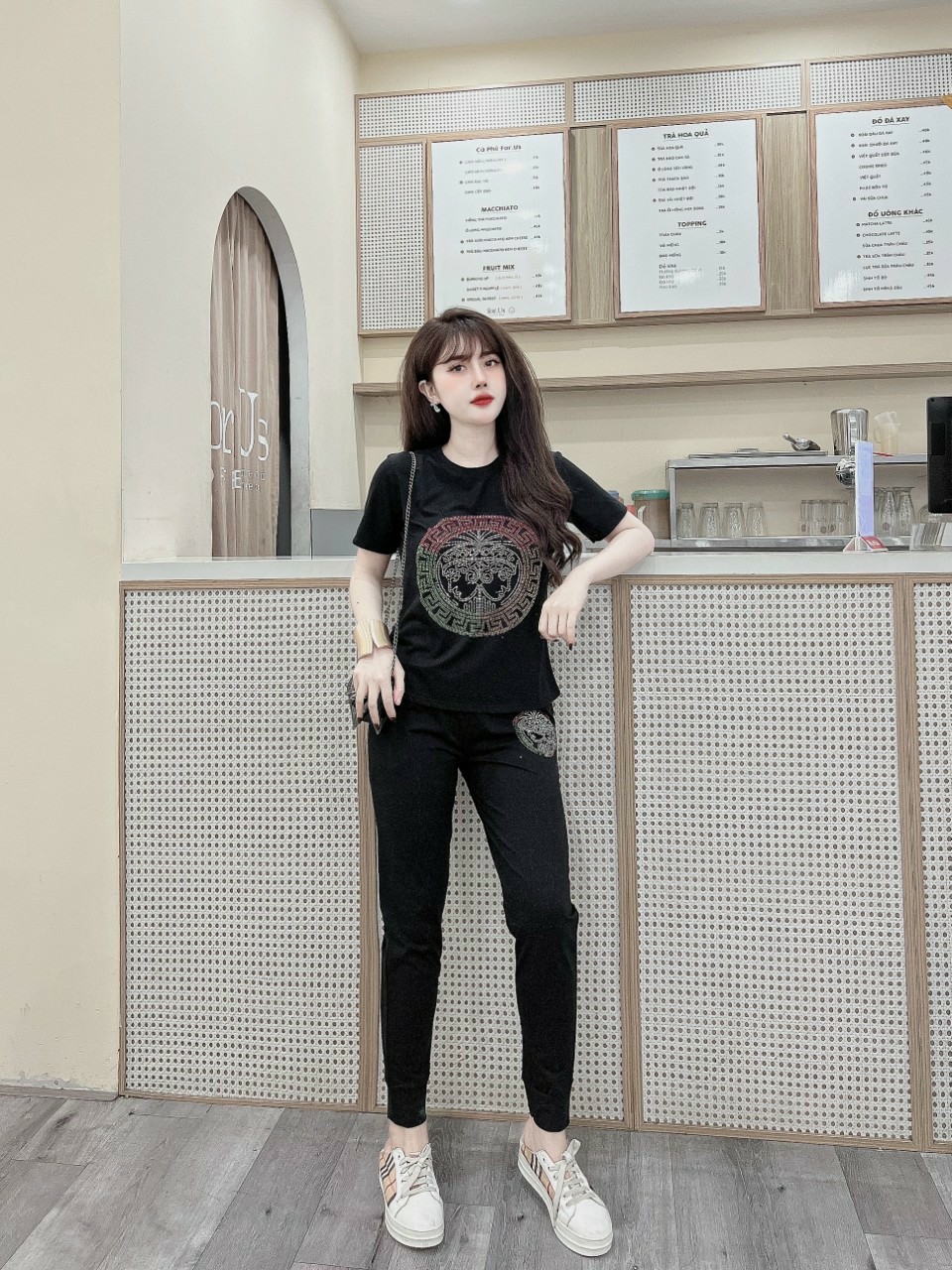 Đồ bộ thun cotton đính đá họa tiết (3 màu: đen, đỏ, cam)