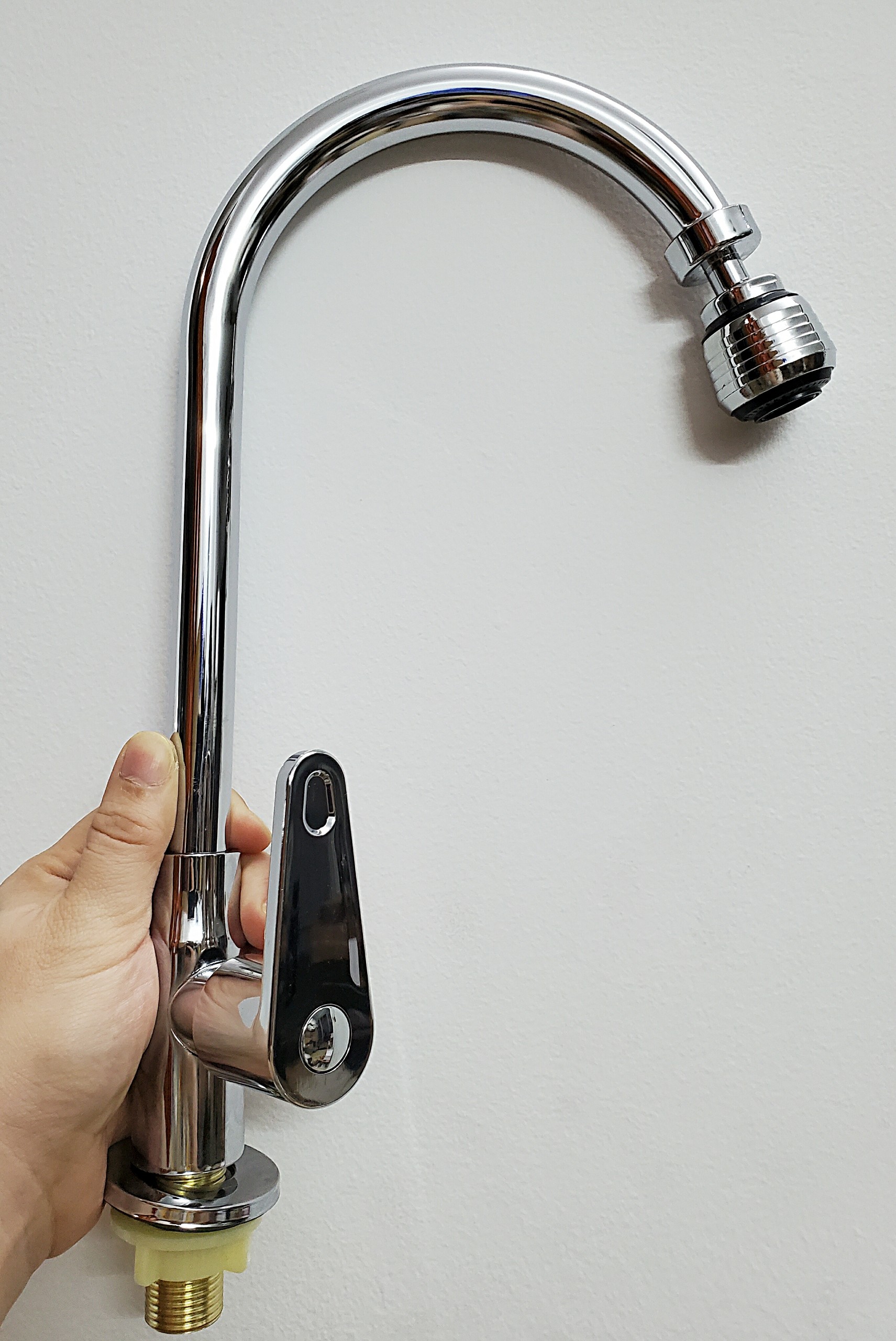 Vòi rửa chén bát 1 đường nước lạnh, đầu xoay 360 độ