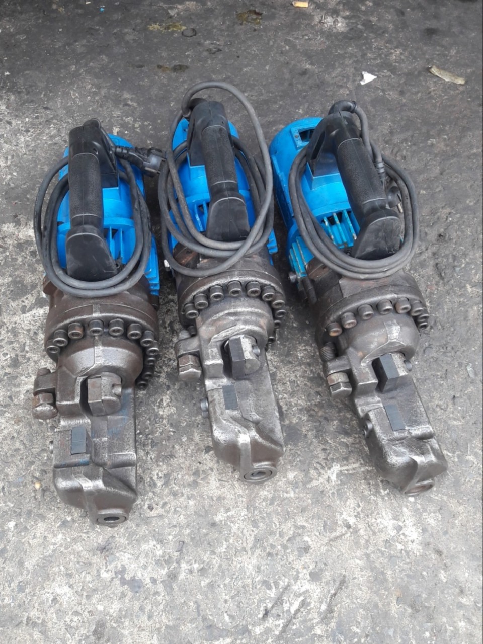 MÁY CẮT SẮT THỦY LỰC HÀN QUỐC D-25