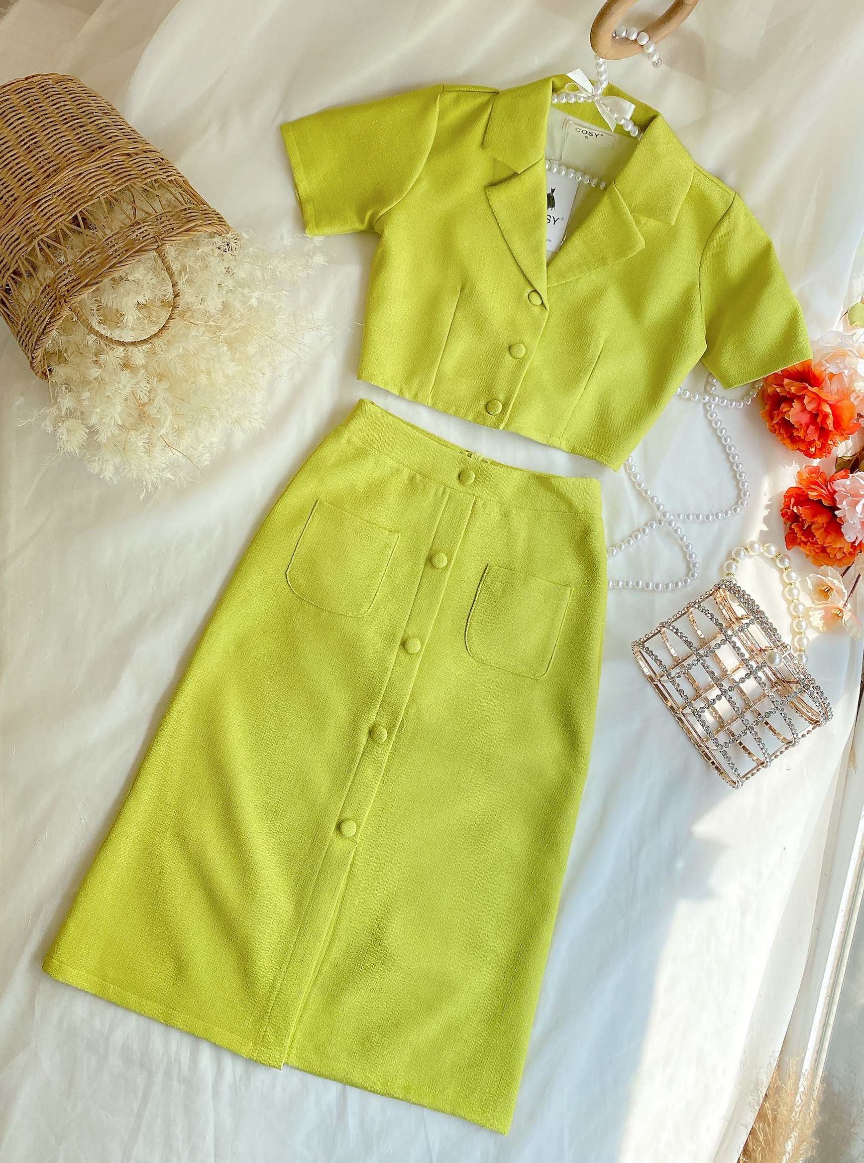 Set Vest Chân Váy Dài Nút Bọc