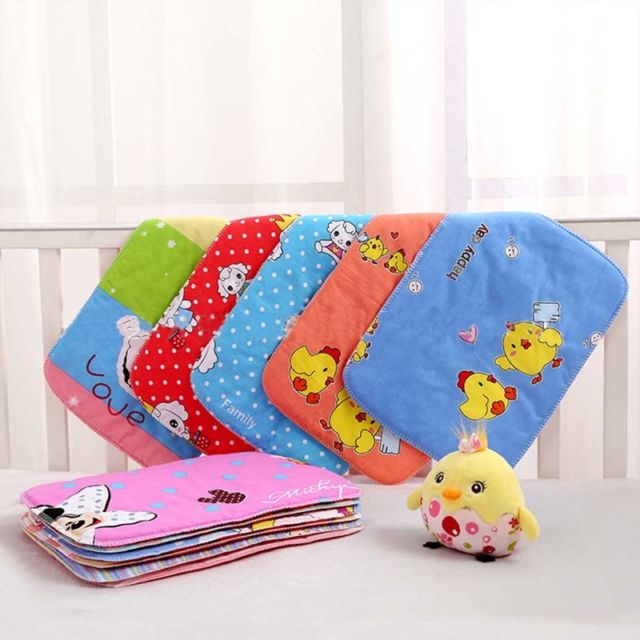 Combo 2 Tấm Lót Mông Chống Thấm Cho Bé