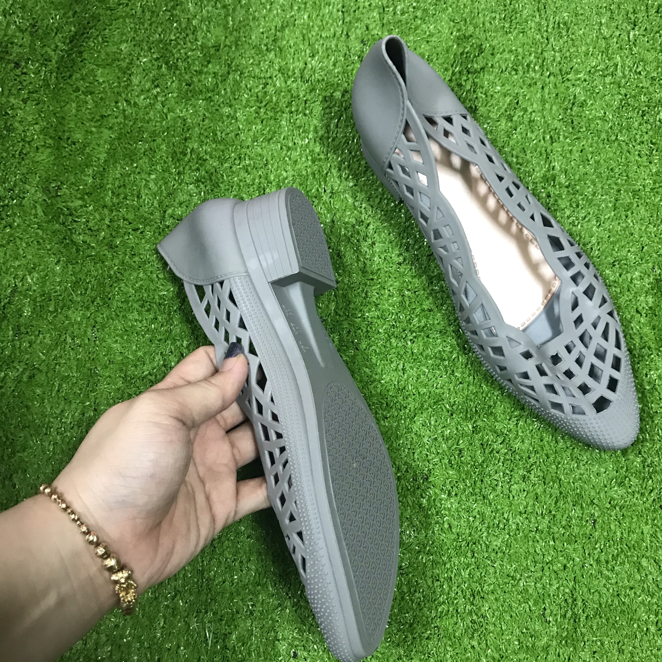 Giày búp bê nhựa lưới MS66