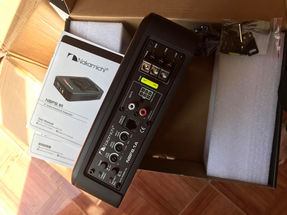 Loa sup gầm ghế ô tô NAKAMICHI 8.1A