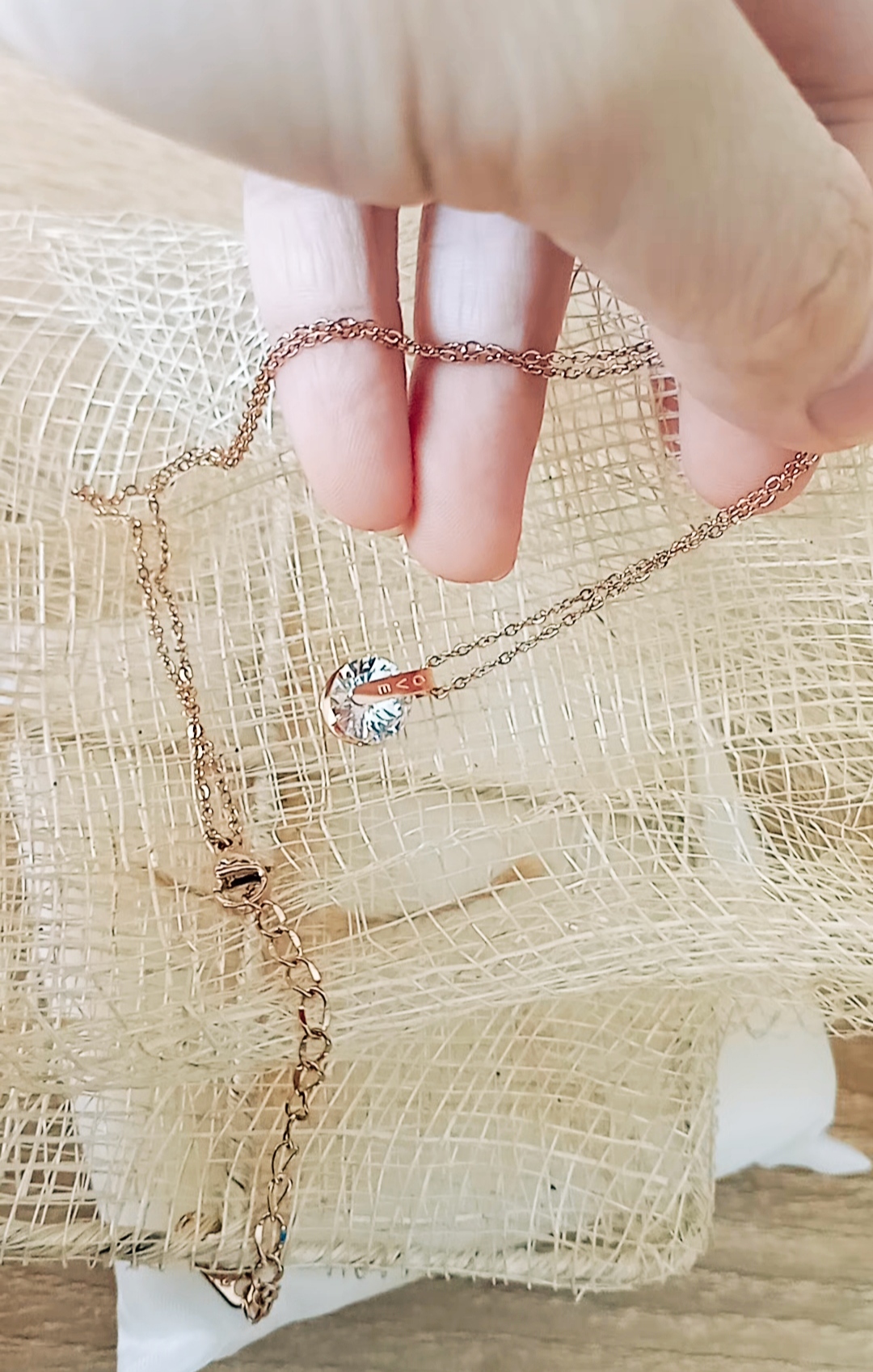 DÂY CHUYỀN TITAN ĐÁ TRÒN LOVE
