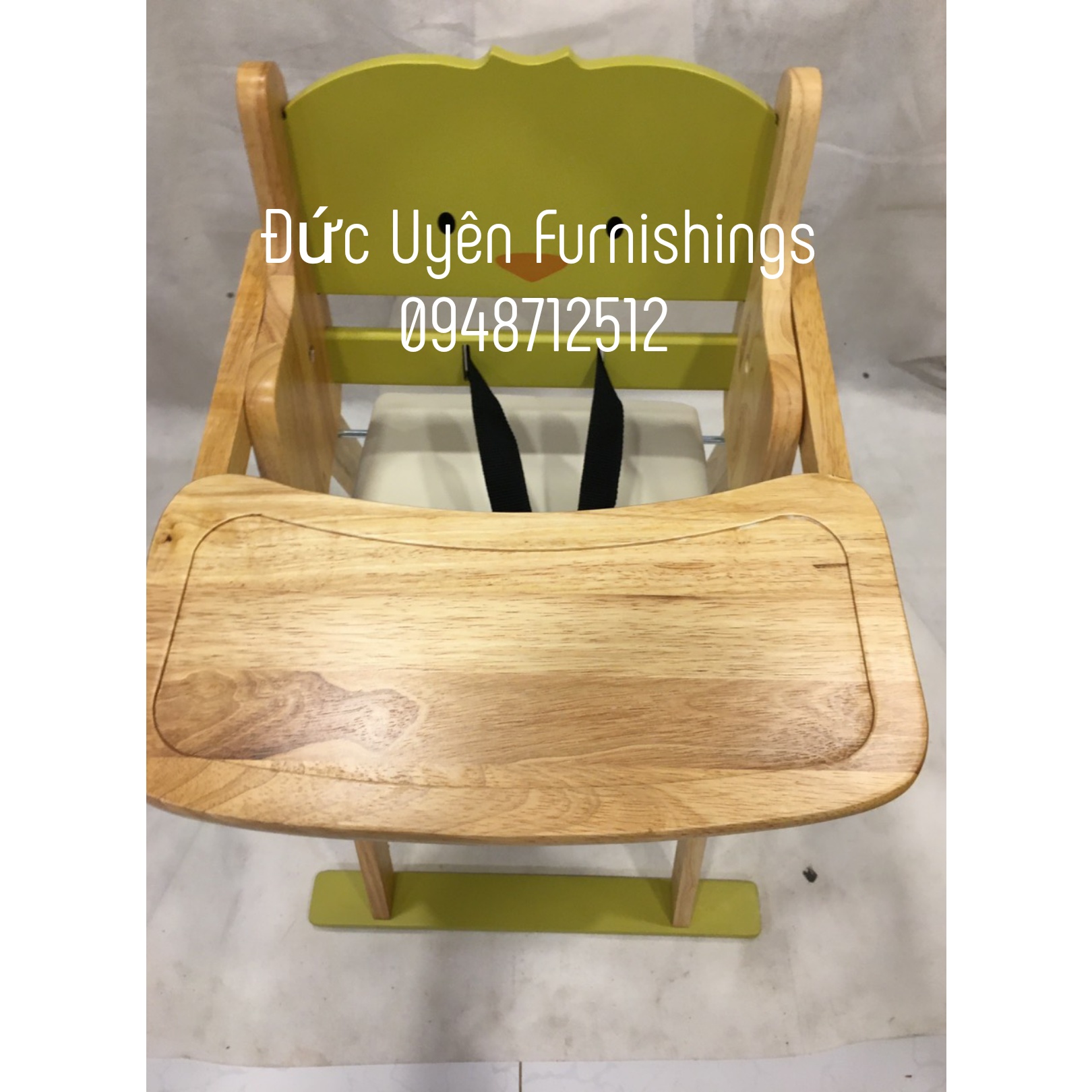 Ghế ăn dặm cho bé bằng gỗ