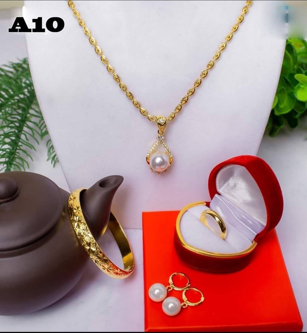 Bộ dây chuyền ngọc trai + lắc + nhẫn + hoa tai