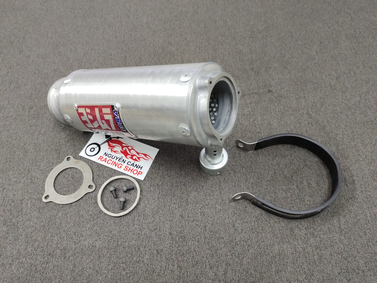 lon pô CB 400 yoshimura chất liệu nhôm