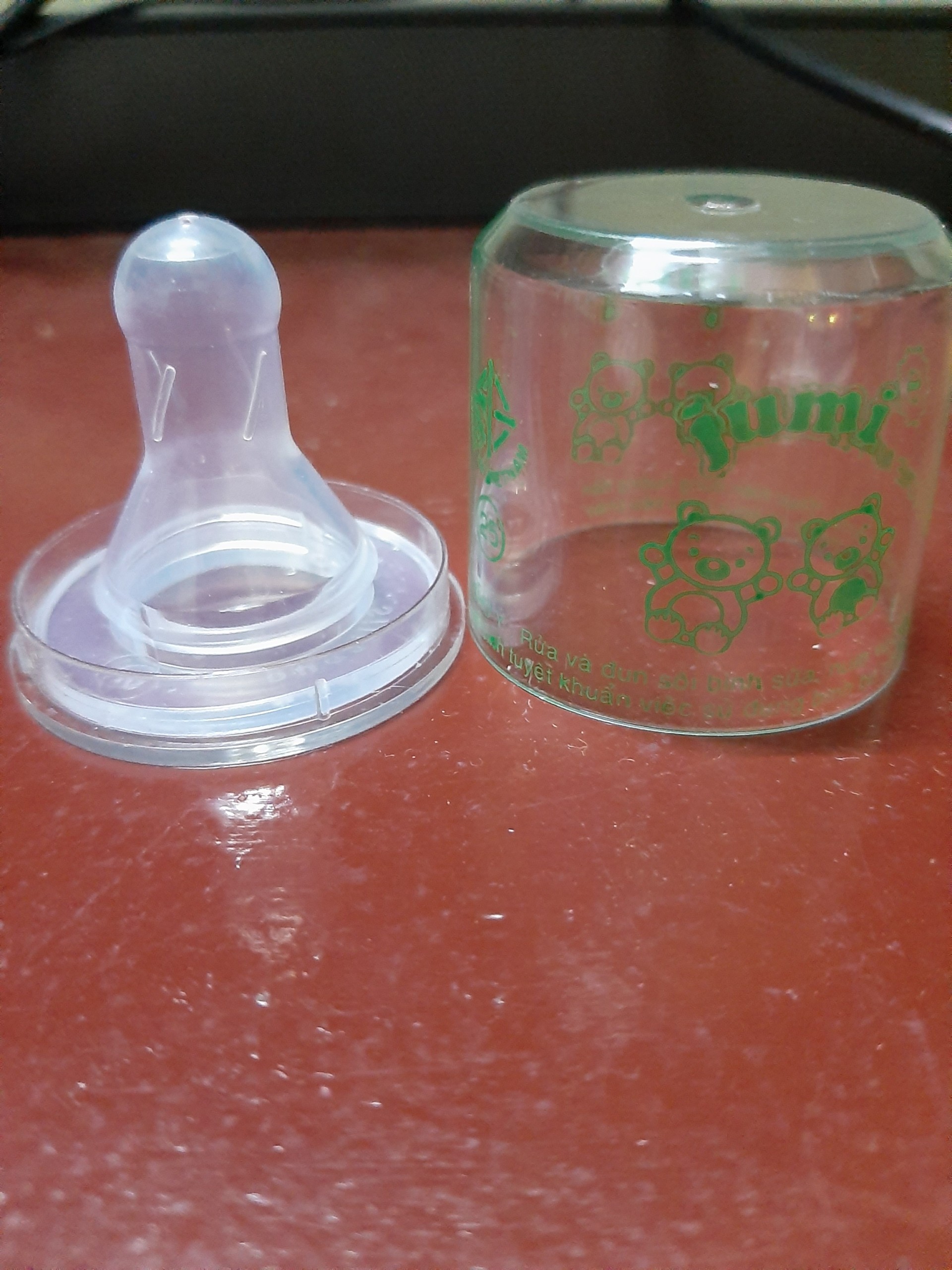 1 lốc núm vú size S gồm 12 cái
