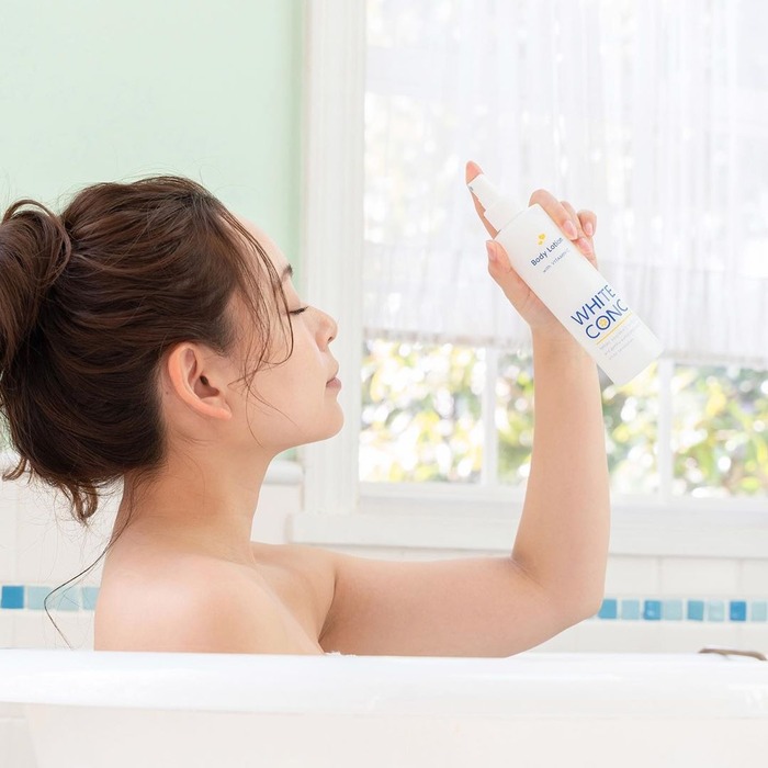 Xịt Dưỡng Thể Trắng Da White Conc Body Lotion (245ml)