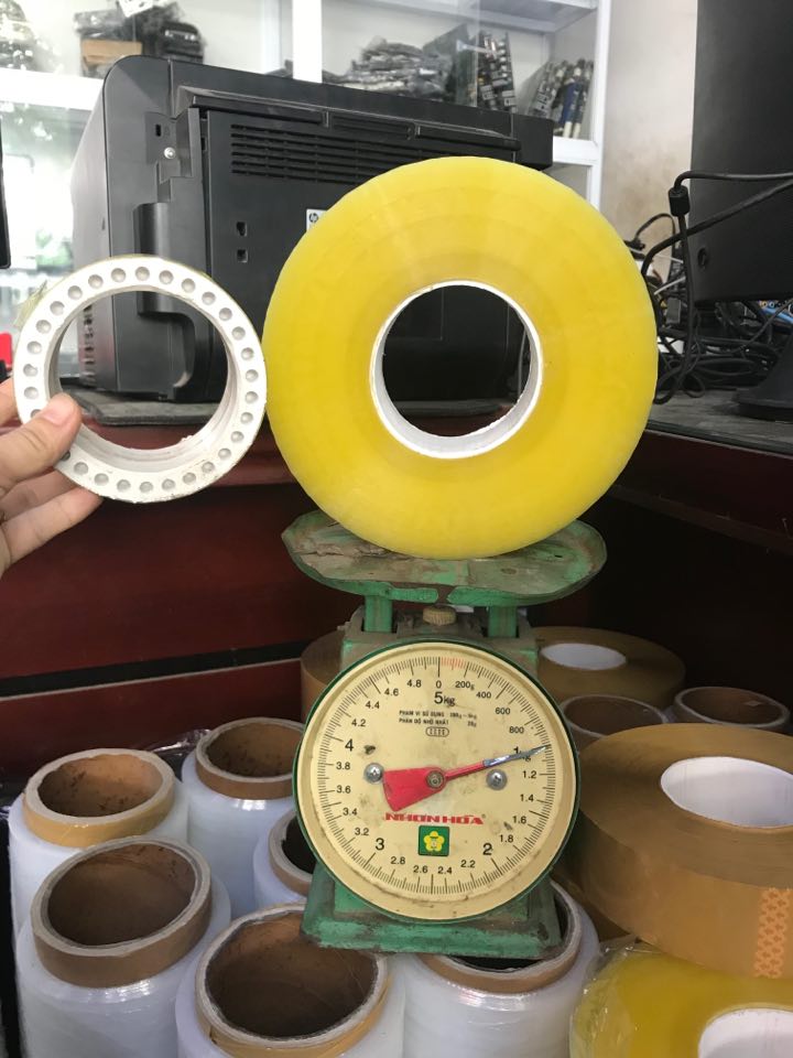 Băng dính 1kg siêu dai , lõi mỏng