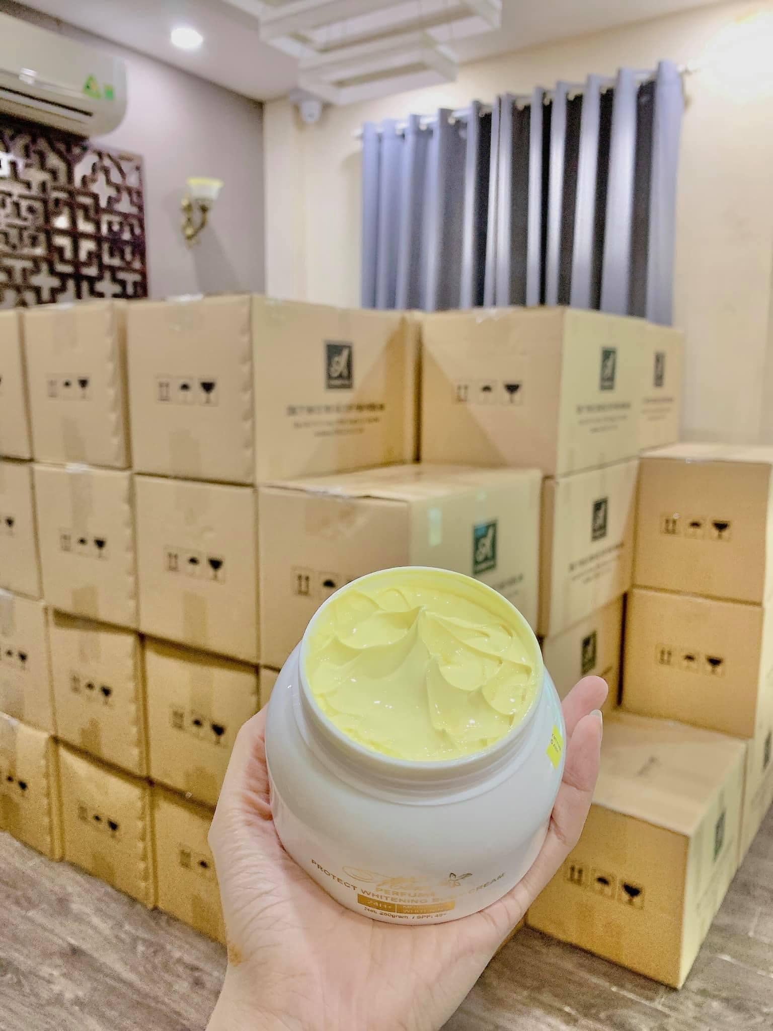 Kem Body Mềm Nước Hoa Acosmetic