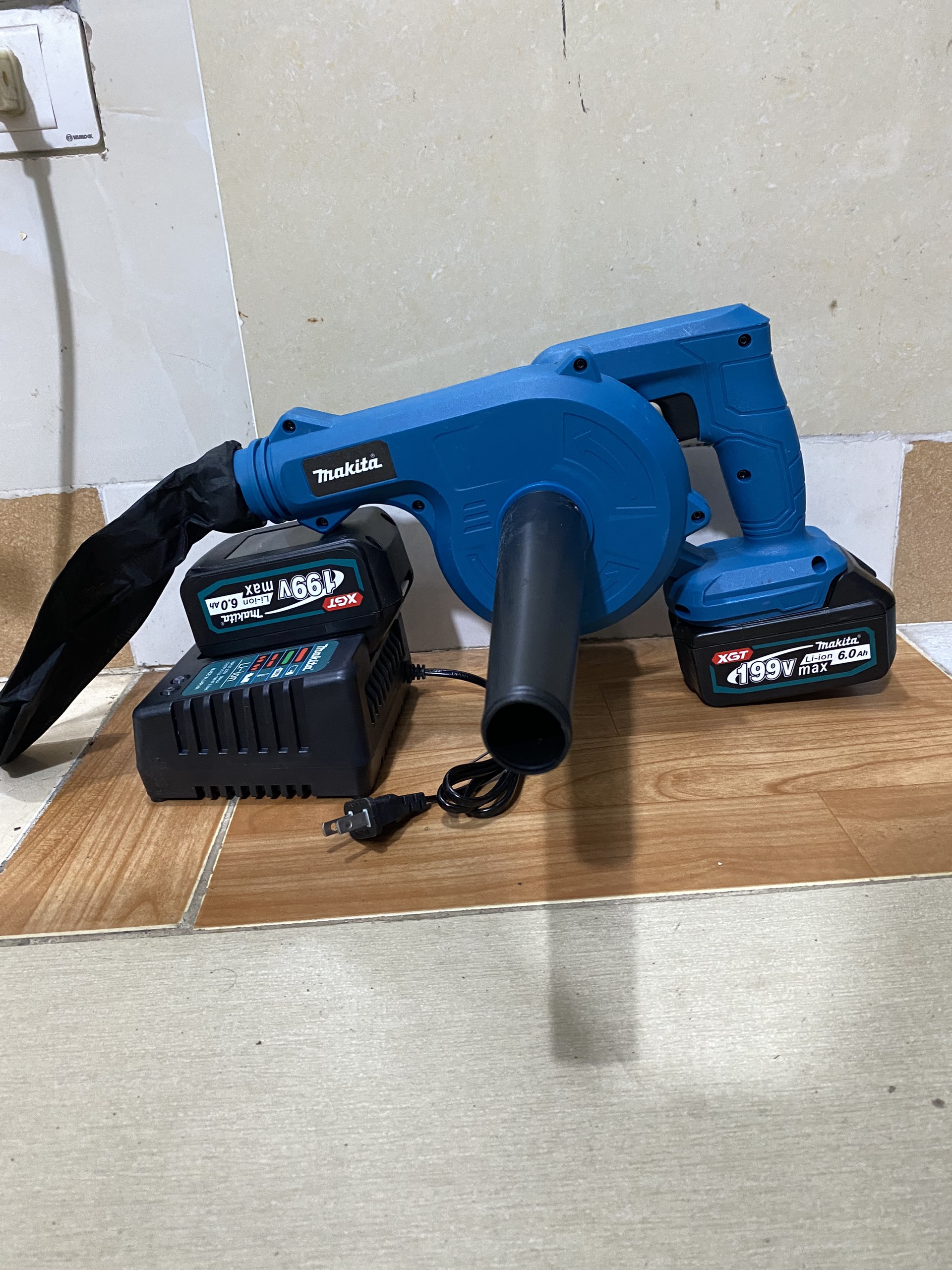 Máy thổi bụi pin Makita - Máy thổi bụi hút bụi 2 chiều