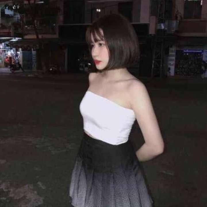Áo ống trơn (2 màu đen hoặc trắng)