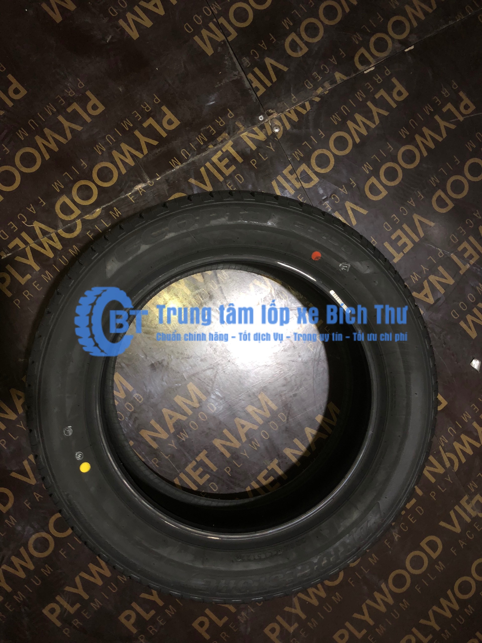 Lốp Bridgestone 205/55R16 EP150