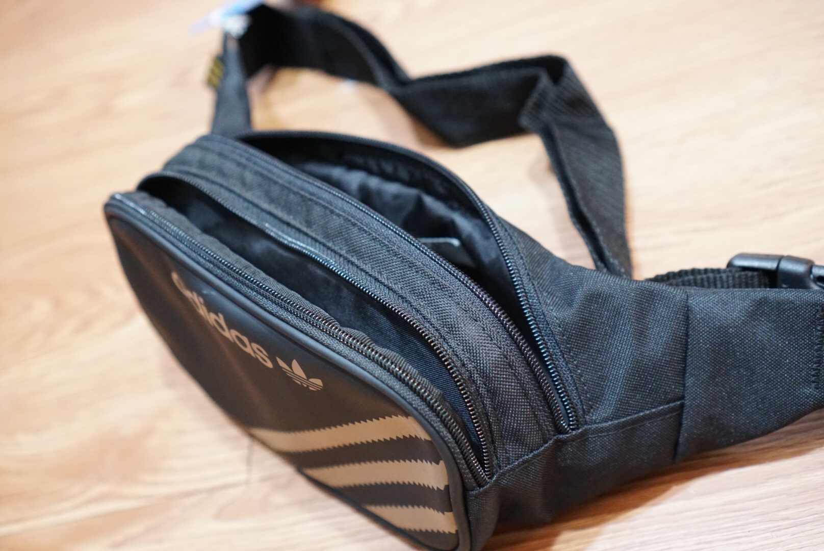 Túi bao tử đeo bụng đeo chéo BUMBAG