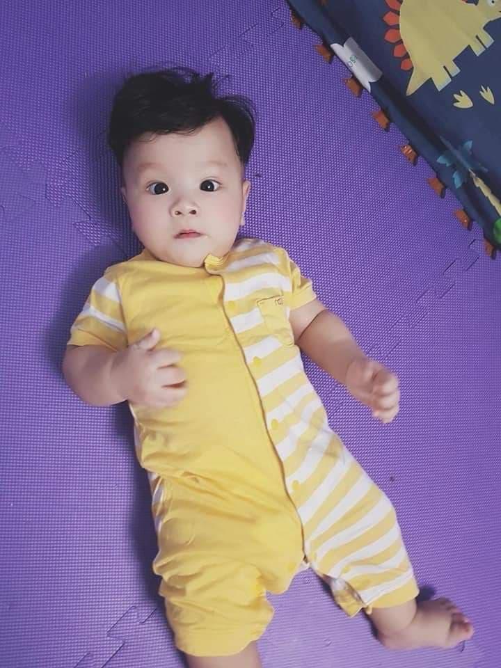 Sét cộc tay kẻ vàng
