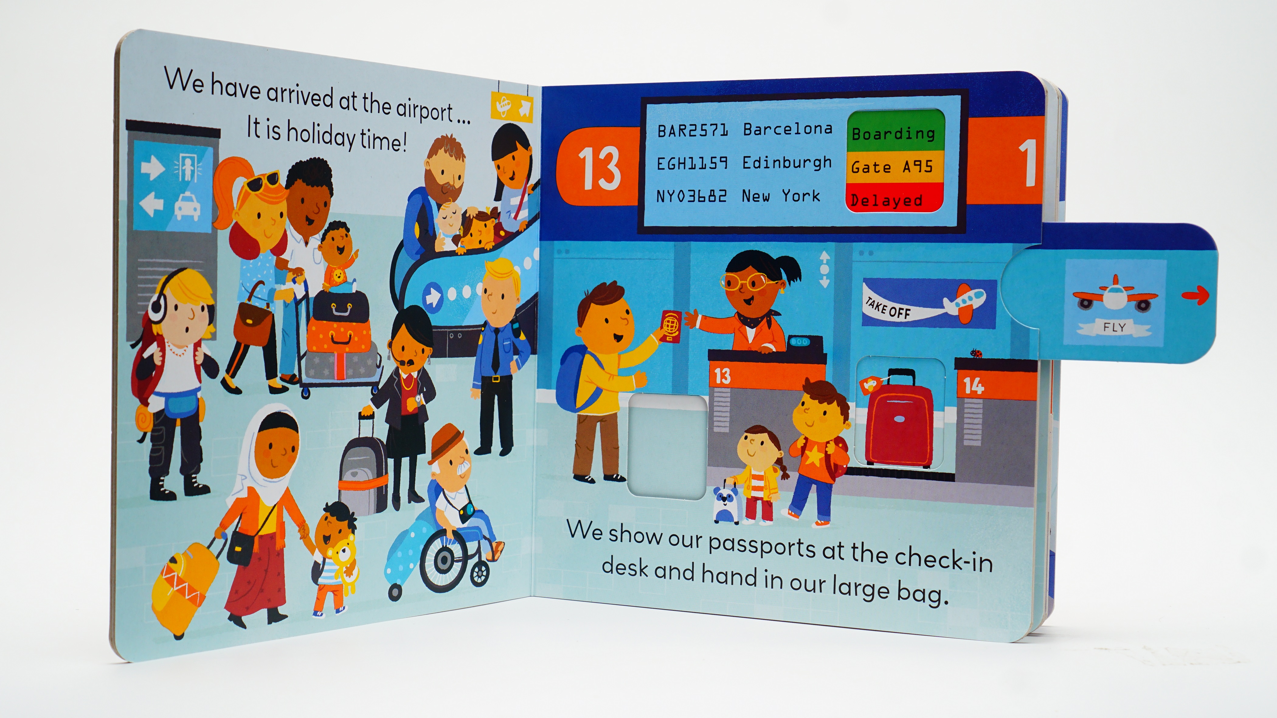 Little World: At the Airport : A push-and-pull adventure