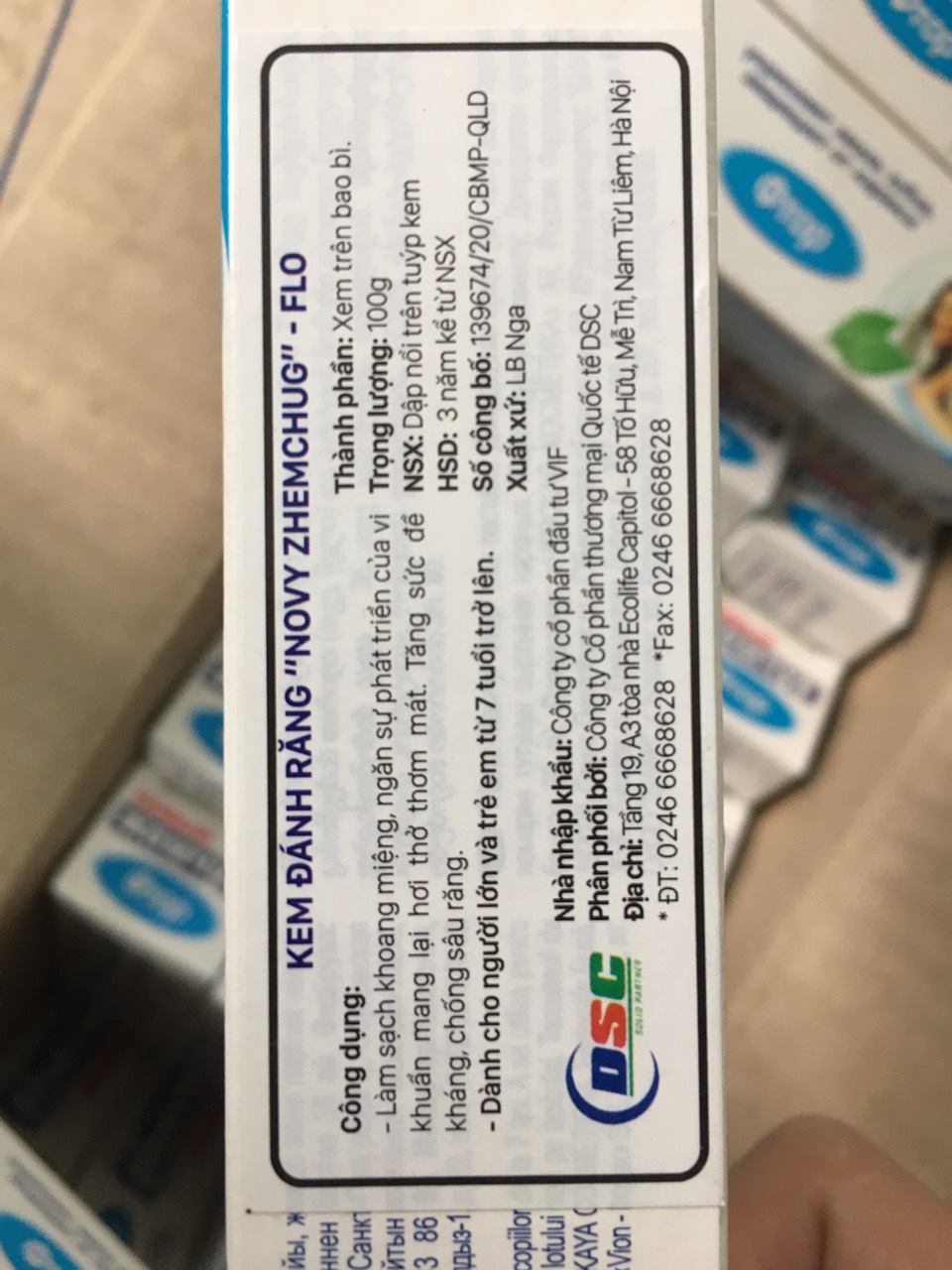 Kem đánh răng Nga Novy Zhemchug - Flo
