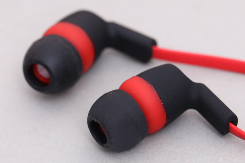 Tai nghe nhét trong Kanen IP-218 đen đỏ