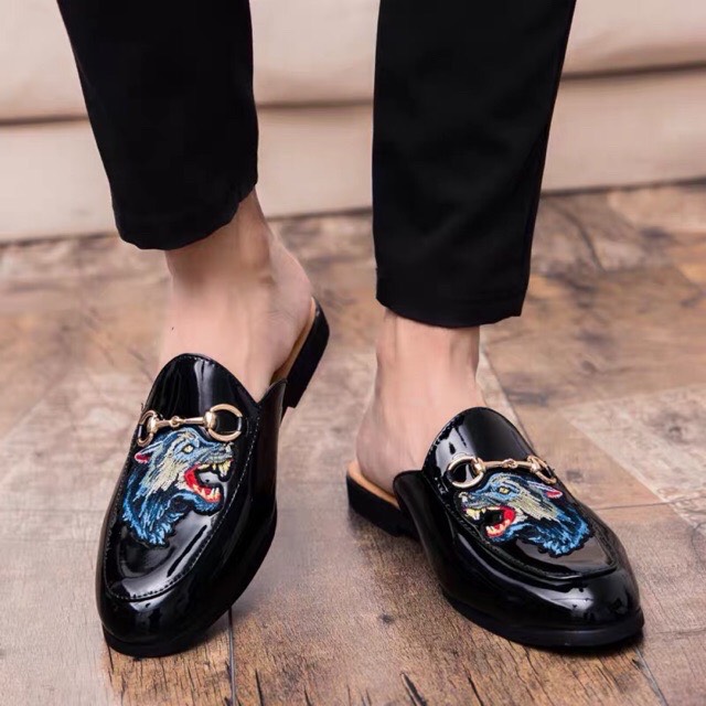 giày lươi dáng sục nam da bóng thoáng mát logo