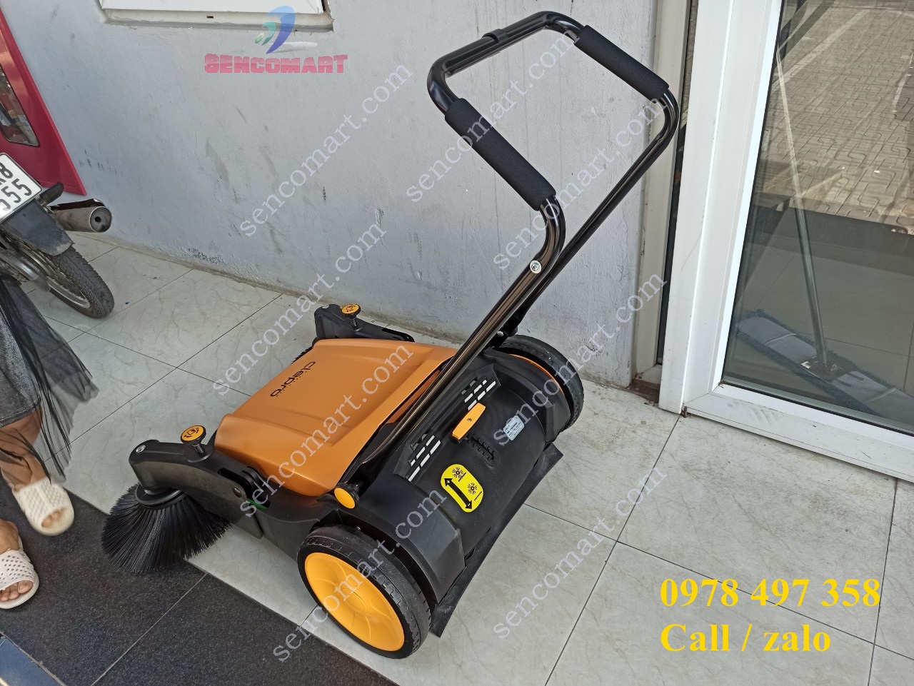 Máy dọn vệ sinh siêu nhanh đẩy tay clepro 103/2