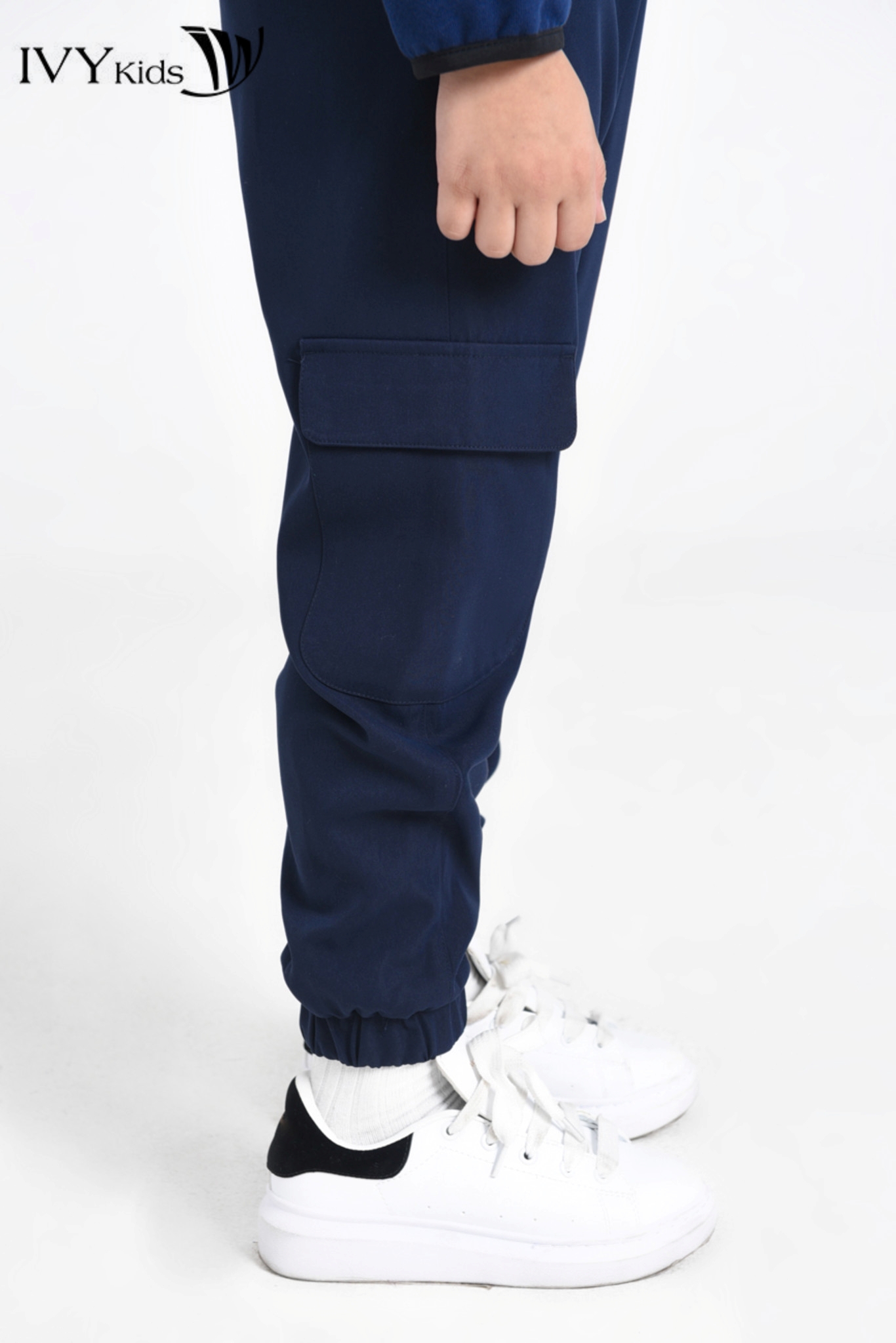 Quần khaki jogger bé trai IVY moda MS 22K1526