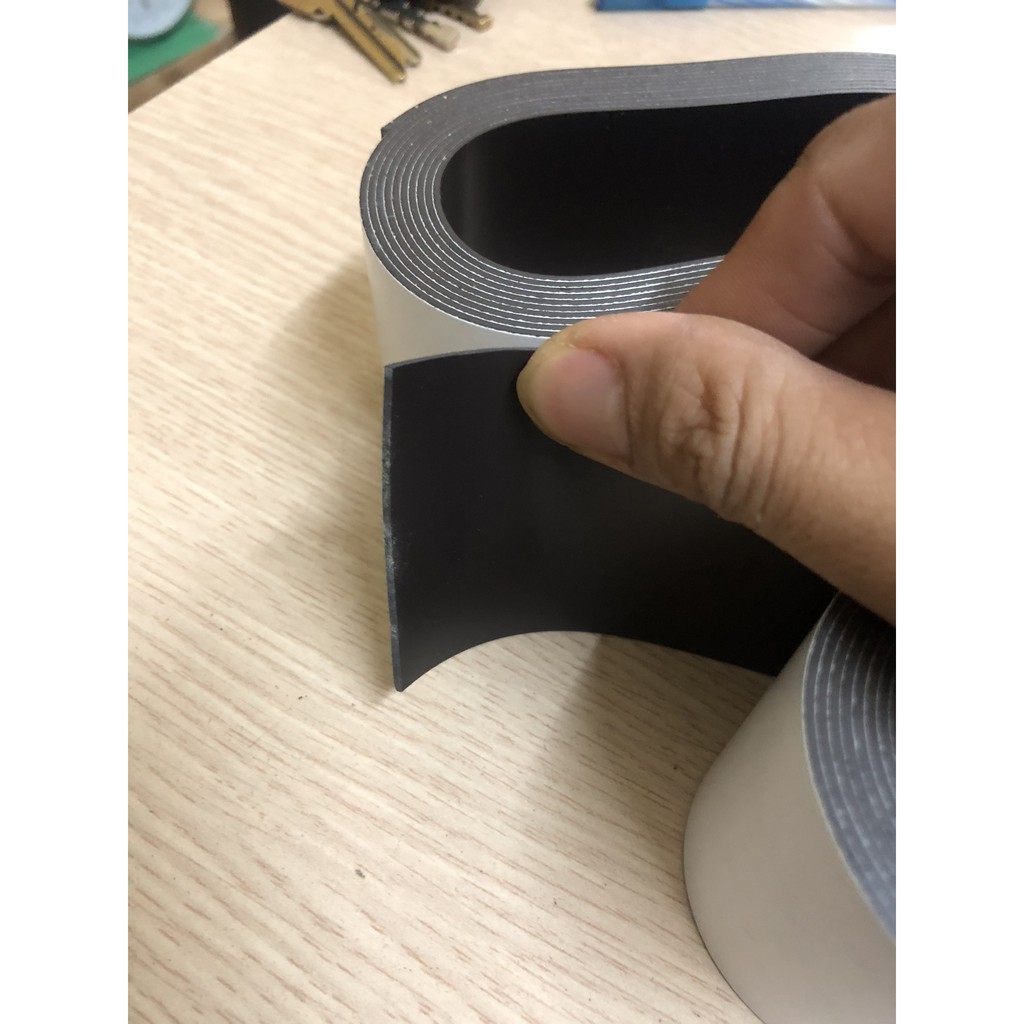 NAM CHÂM CUỘN 5CM X1.2MM X 3M PHỦ KEO