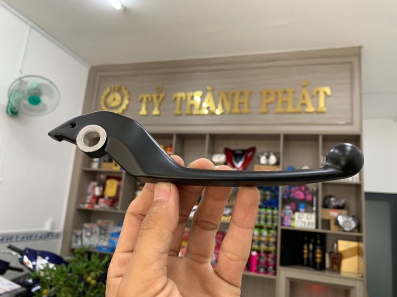 Tay thắng đĩa AB 125 2016 - 2019 Đen Phải ( 1 Cây ) 53175KVGA21