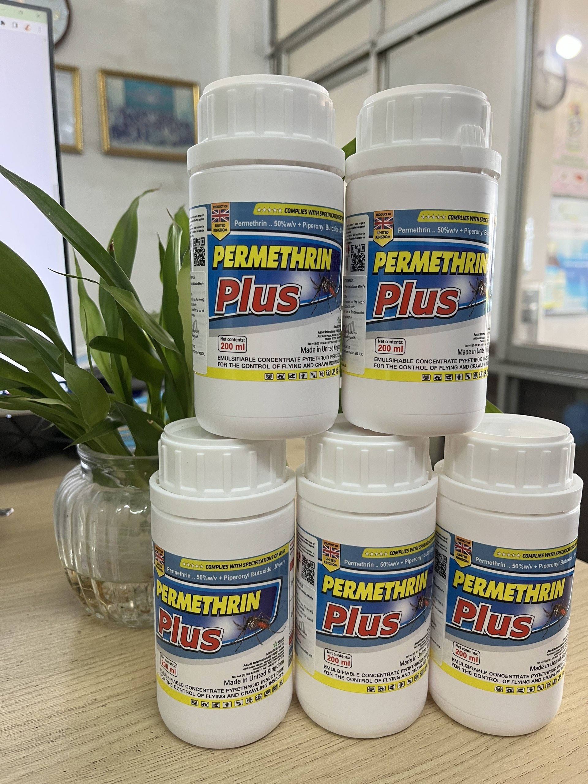 Thuốc diệt muỗi Anh Quốc Permethrin Plus 50EC chai 200ml