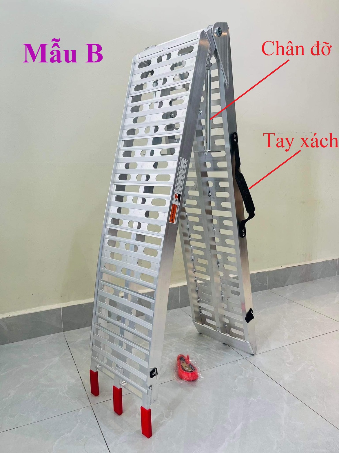 THANG DẪN XE MÁY LÊN XE BÁN TẢI
