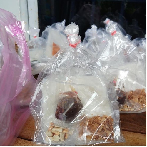 Combo 10 bịch bánh tráng me Tây Ninh
