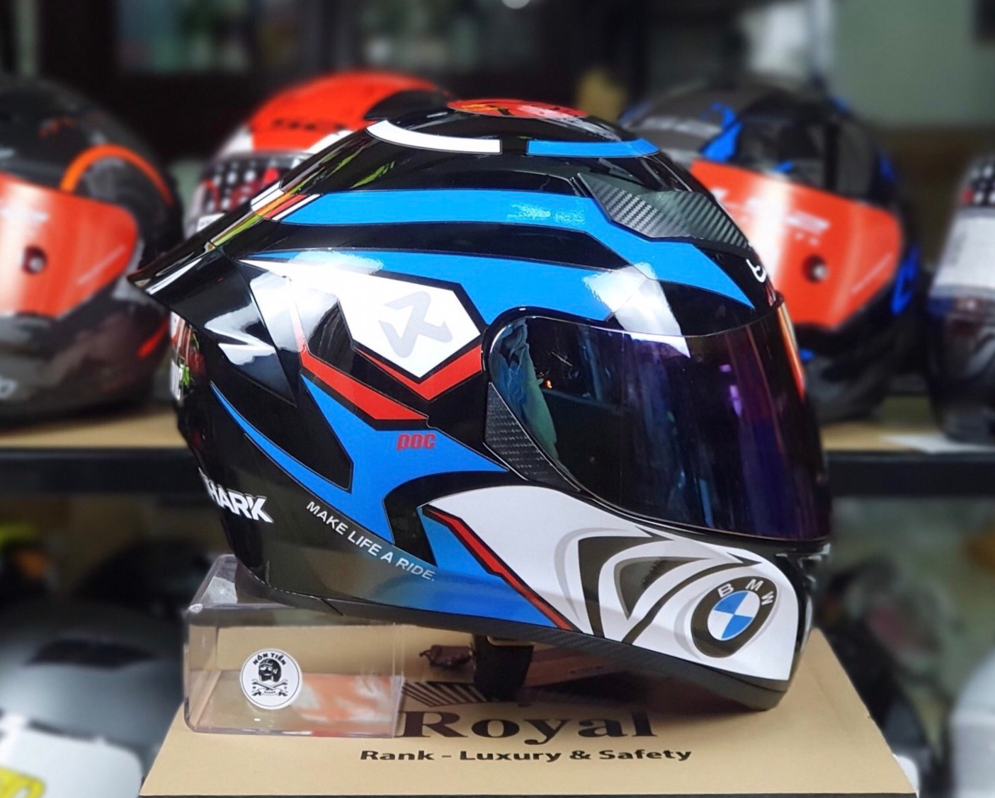 Mũ Fullface m138B 1 kính lên tem BMW XANH cực đẹp, BAO DÁN TEM, TẶNG TÚI ĐỰNG, BẢO HÀNH 12 Tháng