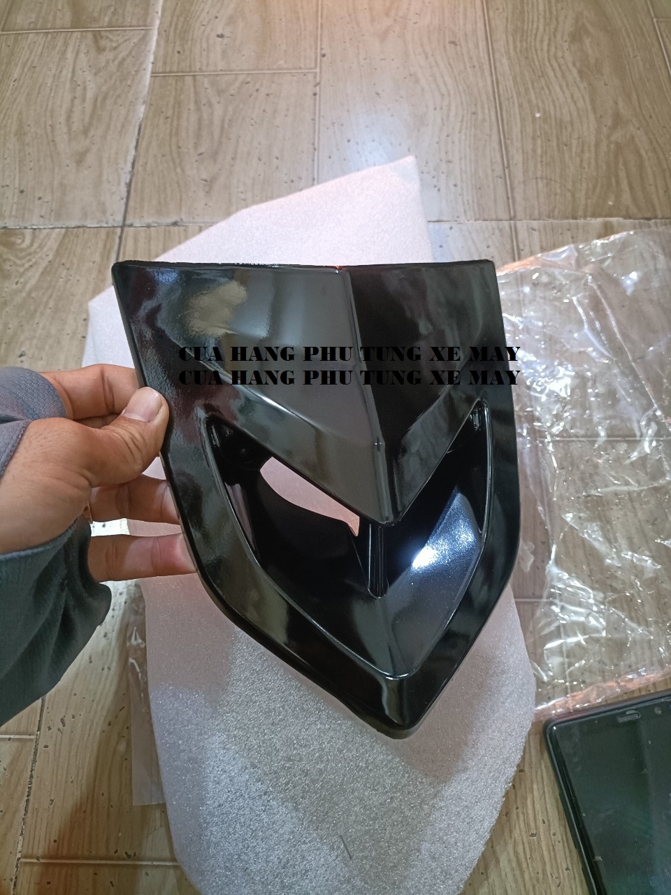 Ốp mặt nạ, ốp chỉ mũi trước Ex135 2011 - 2014