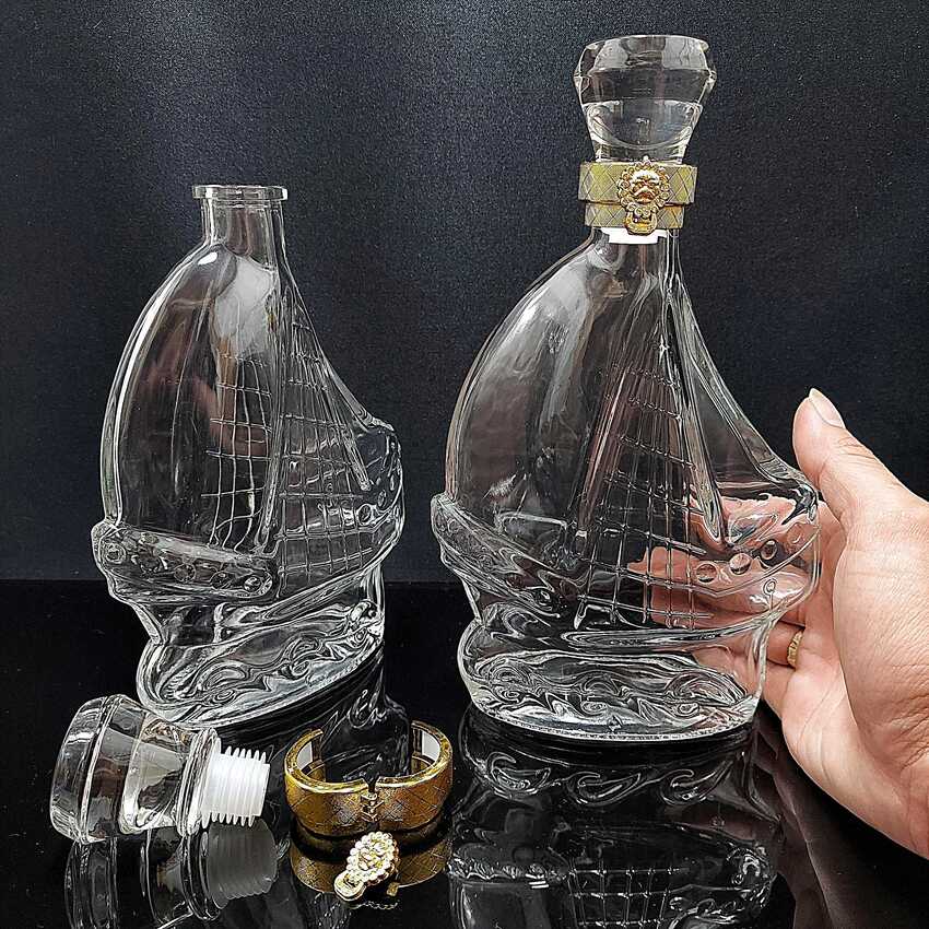 Glass bottle 500ML – Ship shape - Flat design – Solid cap with seal - 1 bottle (C22 pattern)