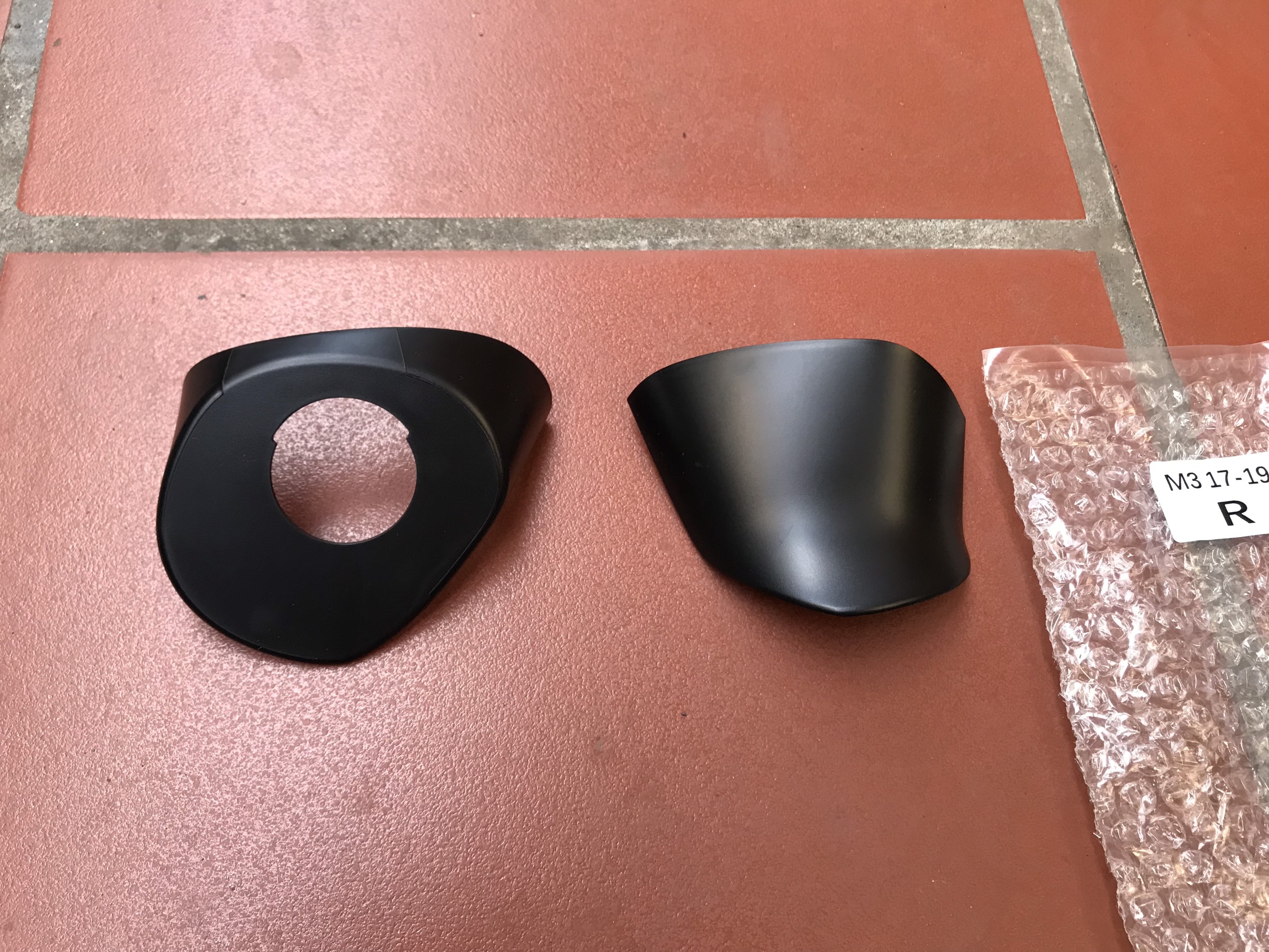 Ốp chân gương Mazda 3 2015-2019 (Hàng Xịn)