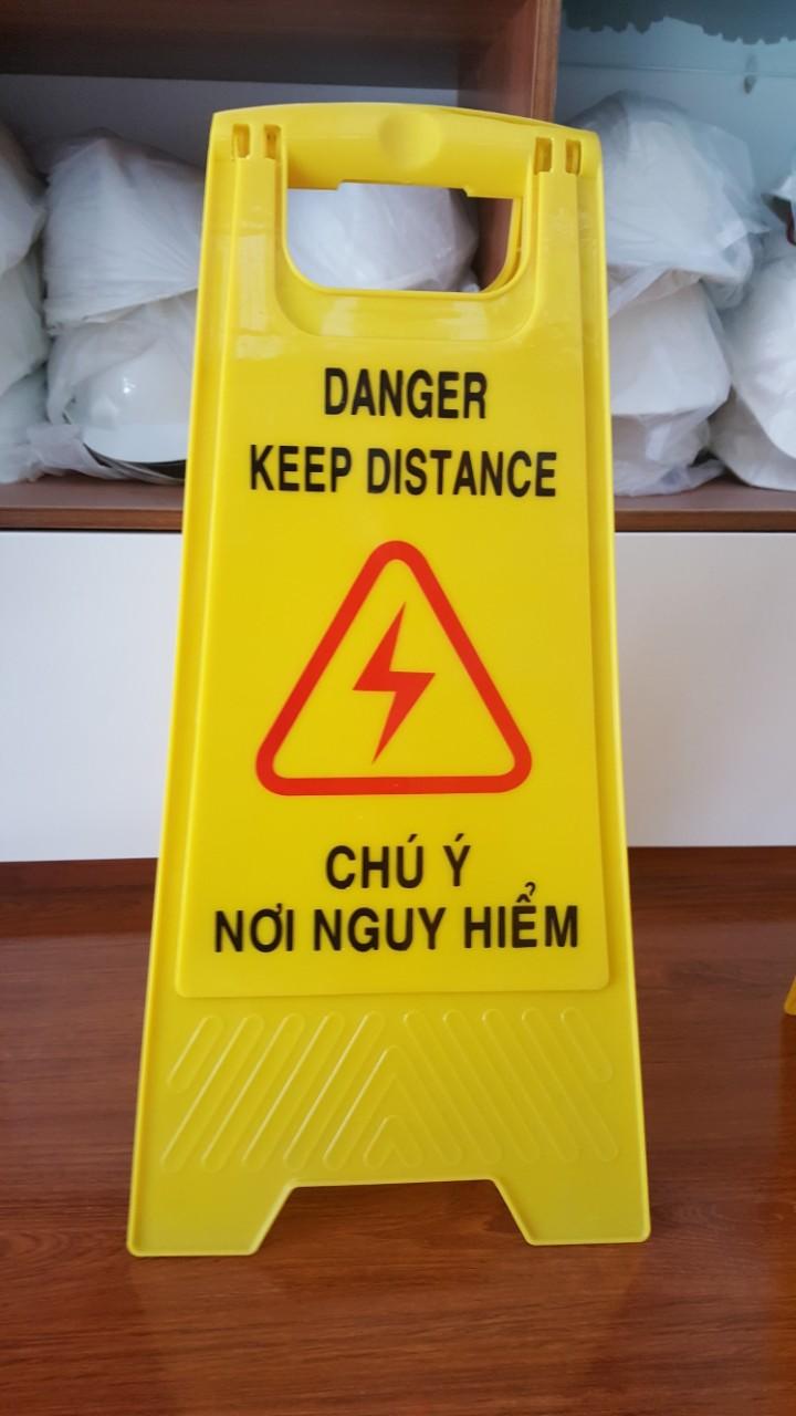 Biển cảnh báo chữ A - Nhiều mẫu lựa chọn