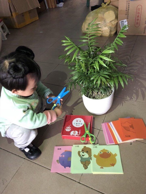Bộ 240 tờ cắt tạo hình cho bé