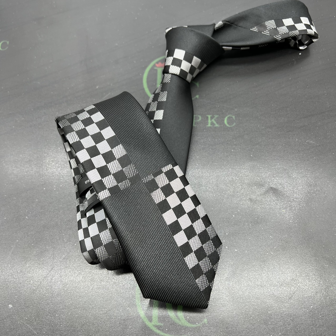 Cà vạt nam 6cm màu đen cao cấp Giangpkc