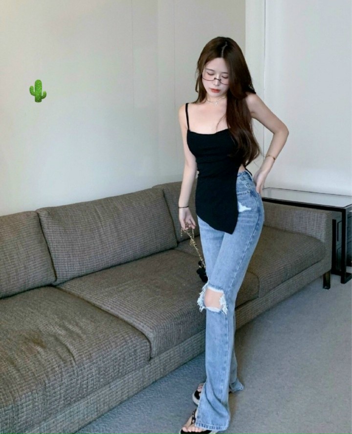 ÁO 2 dây xẻ tà chất thun gân (size từ 40 - 51kg )
