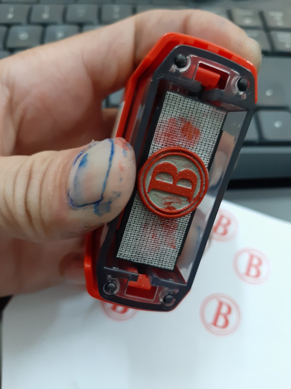 Con dấu chữ B (Chuẩn thông tư 24 BCA)