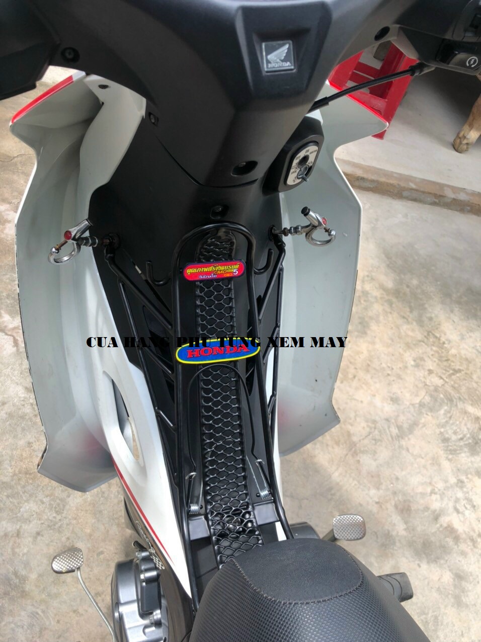 Baga giữa xe Wave Blade 110 lưới thái cao cấp