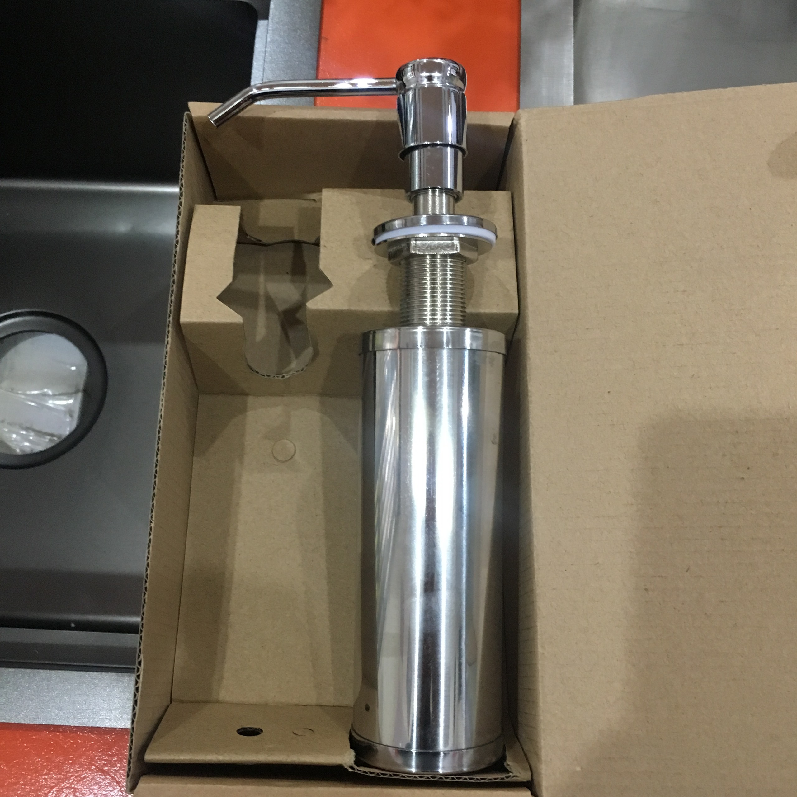 Bình xà phòng đựng nước rửa chén gắn chậu inox 304