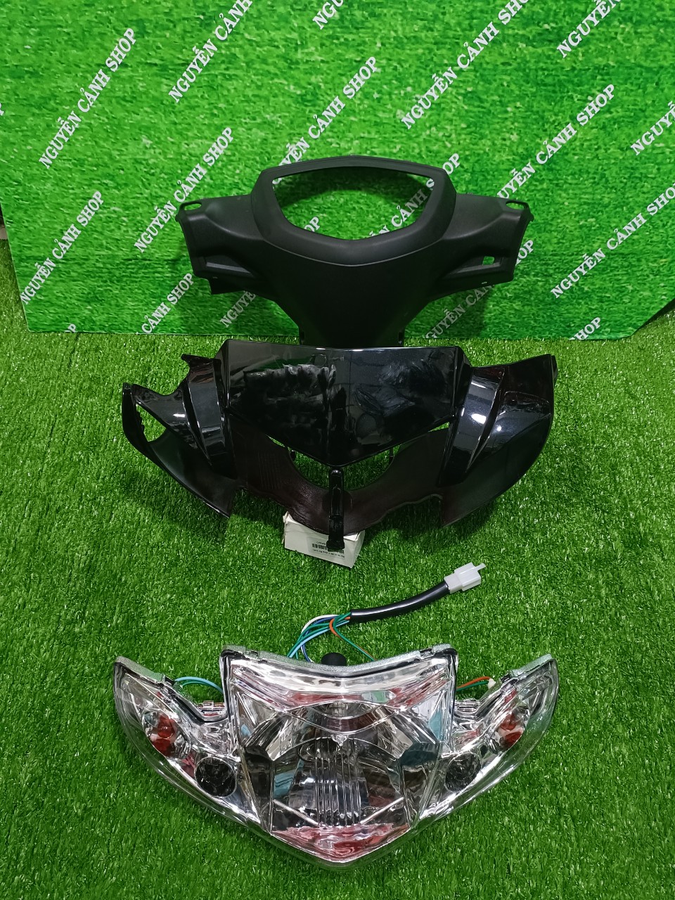 đầu đèn sirius hello
