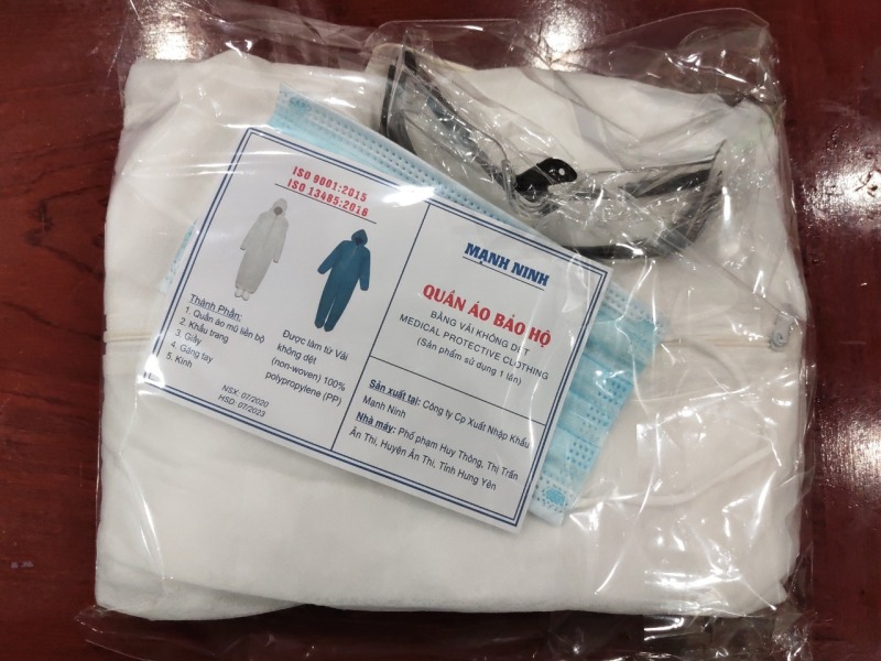 ( Hàng chuẩn ) Bộ đồ bảo hộ phòng Chống dịch ,vải không dệt màu trắng dầy dặn (7 món )