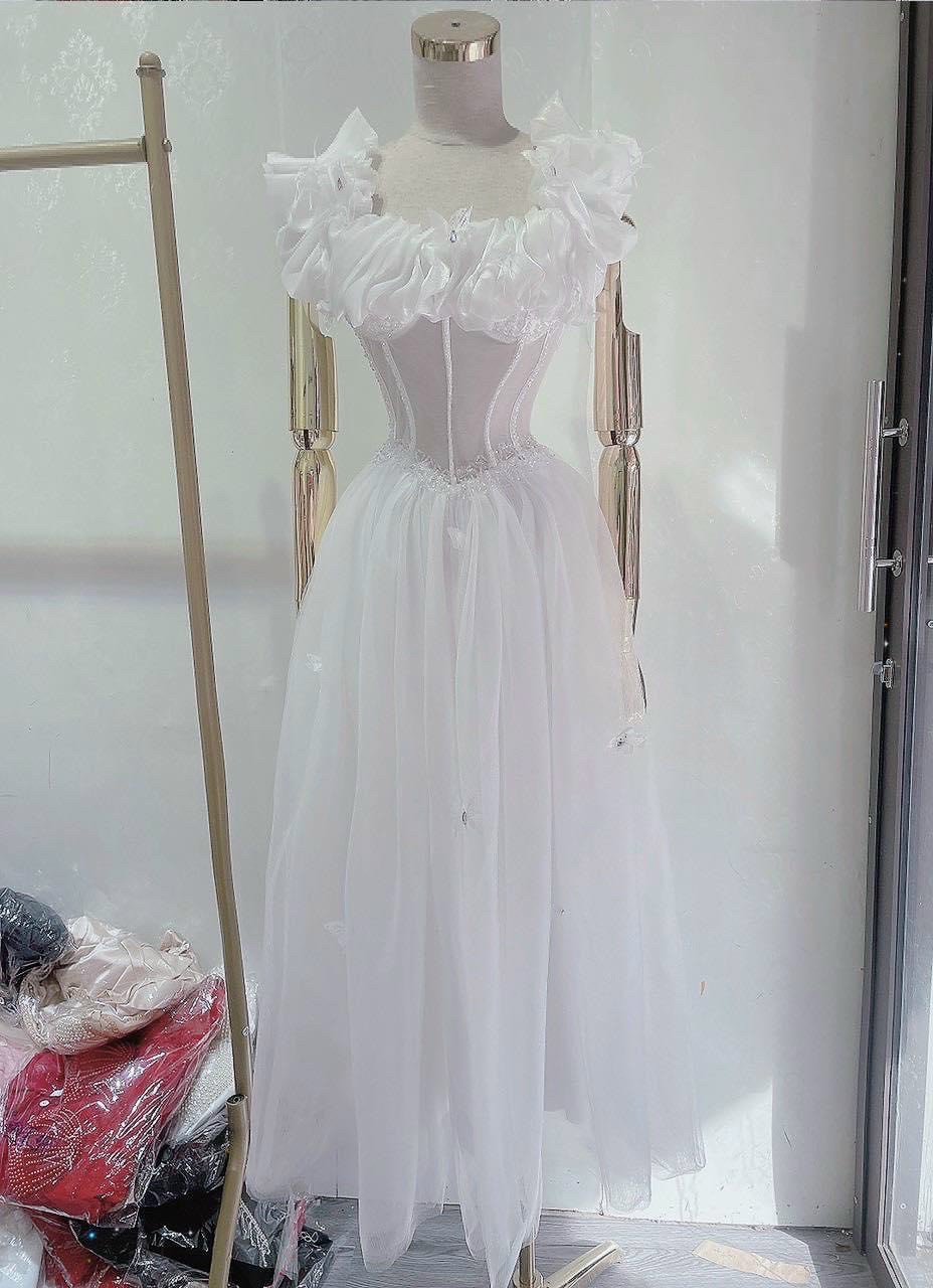 Đầm công chúa dự tiệc TRIPBLE T DRESS bẹt vai kết hoa nổi phối lông đà điểu - MS50V- Size M/L