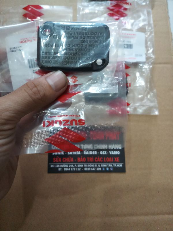 Nắp bình dầu thắng trước Satria Fi